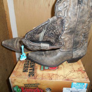 Laredo ladies wide size 11 wide calf